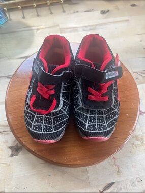 Kids Black and Red Hook-and-Loop Sneakers